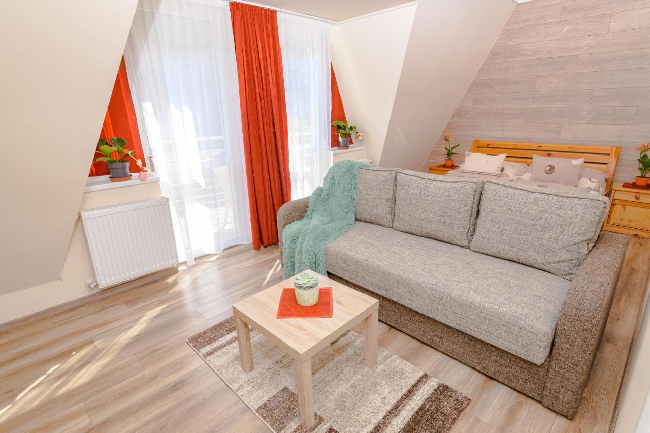 Illes Apartmanok Ii. Hajduszoboszlo Exterior photo